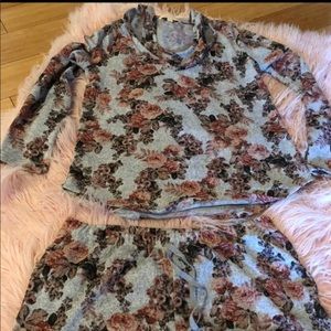 Gray floral loungewear set-Very Cute!!